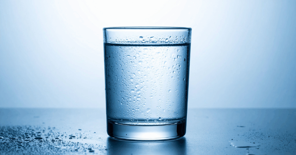 Glass of clean water symbolizing proper hydration for healthy weight loss and improved metabolism. Hydration for Weight Loss: 6 Proven Benefits + Tips